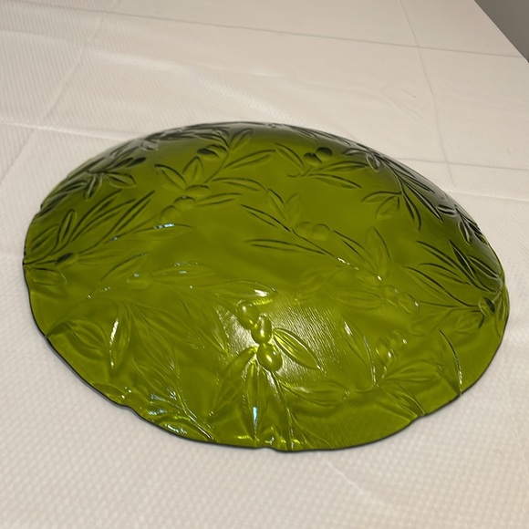 Green Pressed Glass Platter - Picture 6 of 7